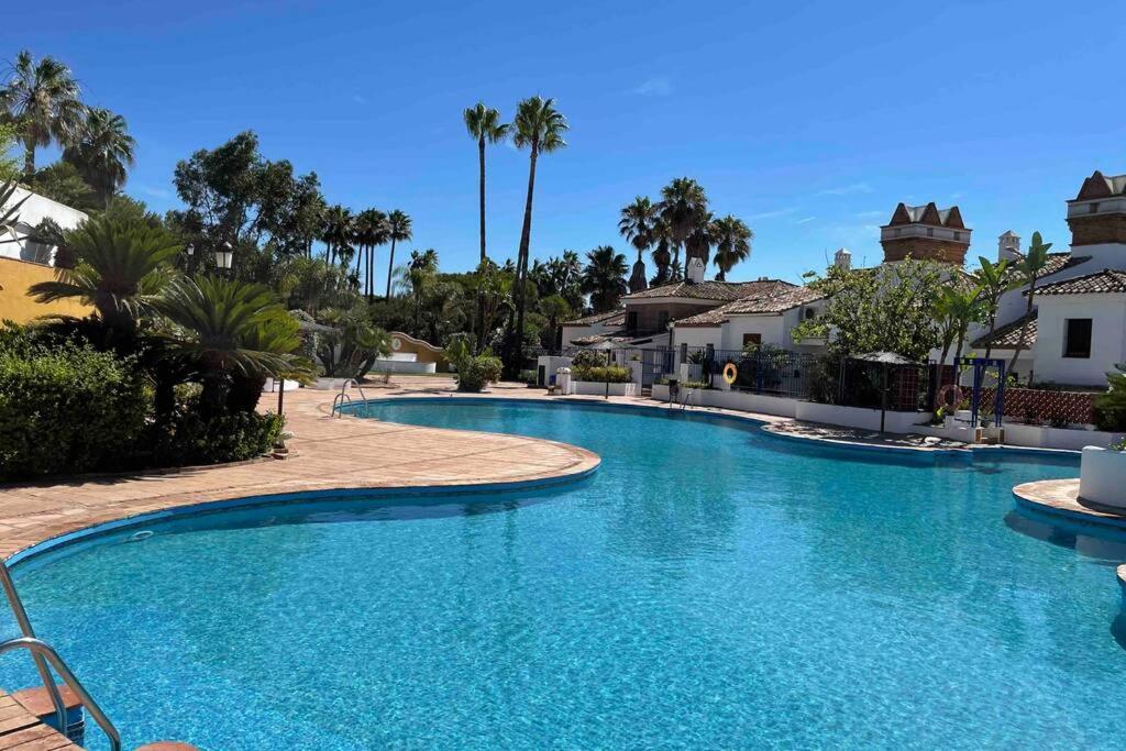 Villa Cana San Roque  Exteriör bild