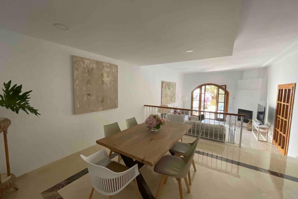 Villa Cana San Roque  Exteriör bild