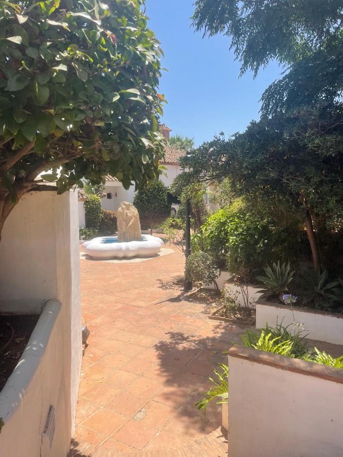Villa Cana San Roque  Exteriör bild