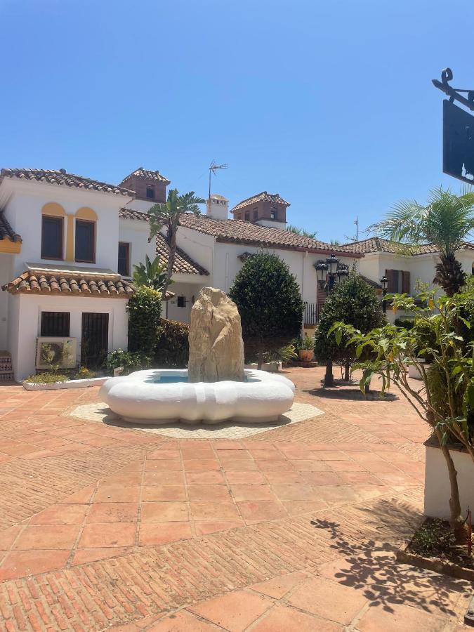 Villa Cana San Roque  Exteriör bild