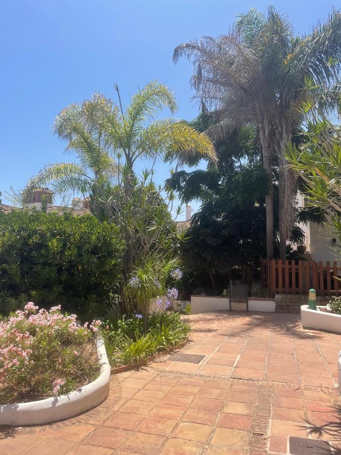 Villa Cana San Roque  Exteriör bild